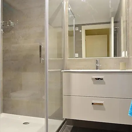 Sleeps 7 Pool